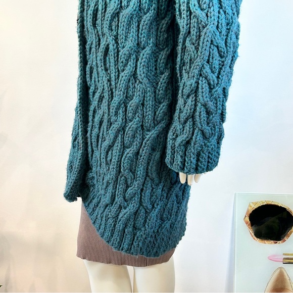 Chunky Hand Knit Long Line Cardigan - Picture 11 of 14